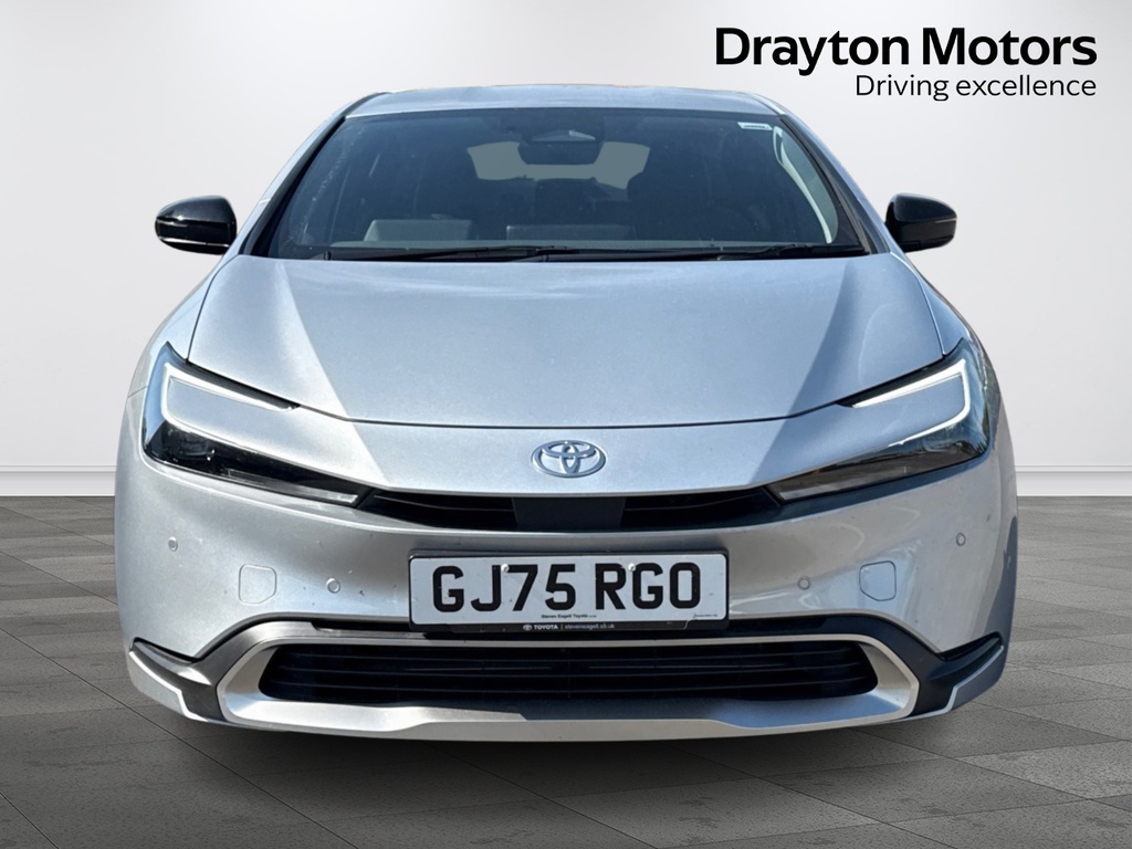 Toyota Prius 2.0 13.6Kwh Design Hatchback Plug-in Hy GJ75RGO Silver #3
