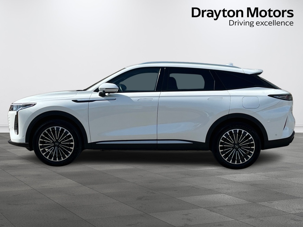 Omoda 9 1.5T Shs 34.46Kwh Noble Suv Plug-in Hyb FV75MGE White #5