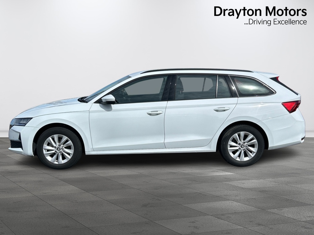 Skoda Octavia 1.5 Tsi Act Se Technology Estate GJ75LXE White #5