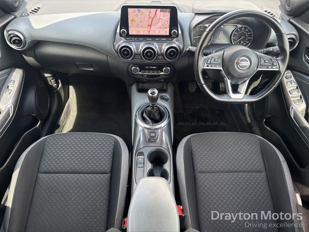 Nissan Juke 1.0 Dig-t N-connecta Suv Euro 6 PN71UNV White #2