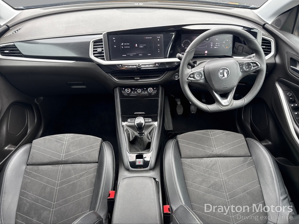 Vauxhall Grandland 1.2 Turbo Ultimate Suv Euro 6 S DT73PBF Black #2