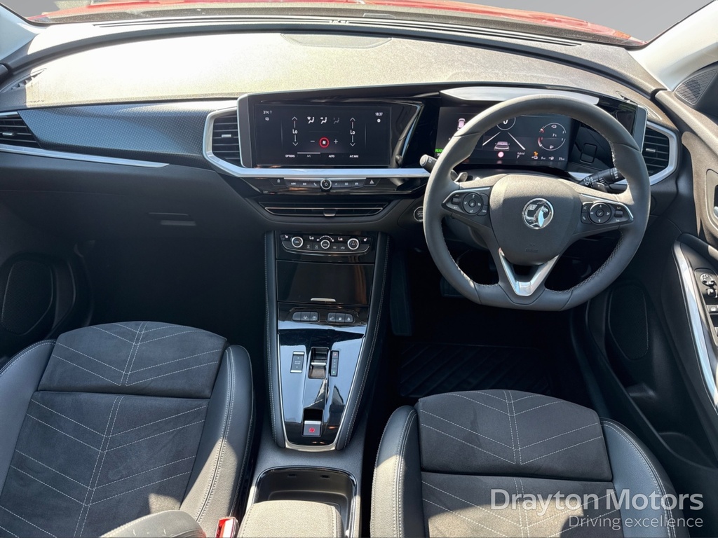Vauxhall Grandland 1.6 14.2Kwh Ultimate Suv Plug-in Hybrid DN24OGW Red #2