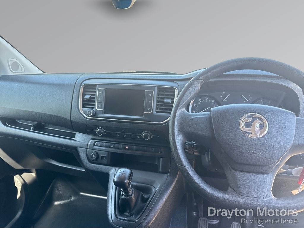 Vauxhall Vivaro 1.5 Turbo D 2900 Pro Panel Van 6Dr L DV23KUT White #2