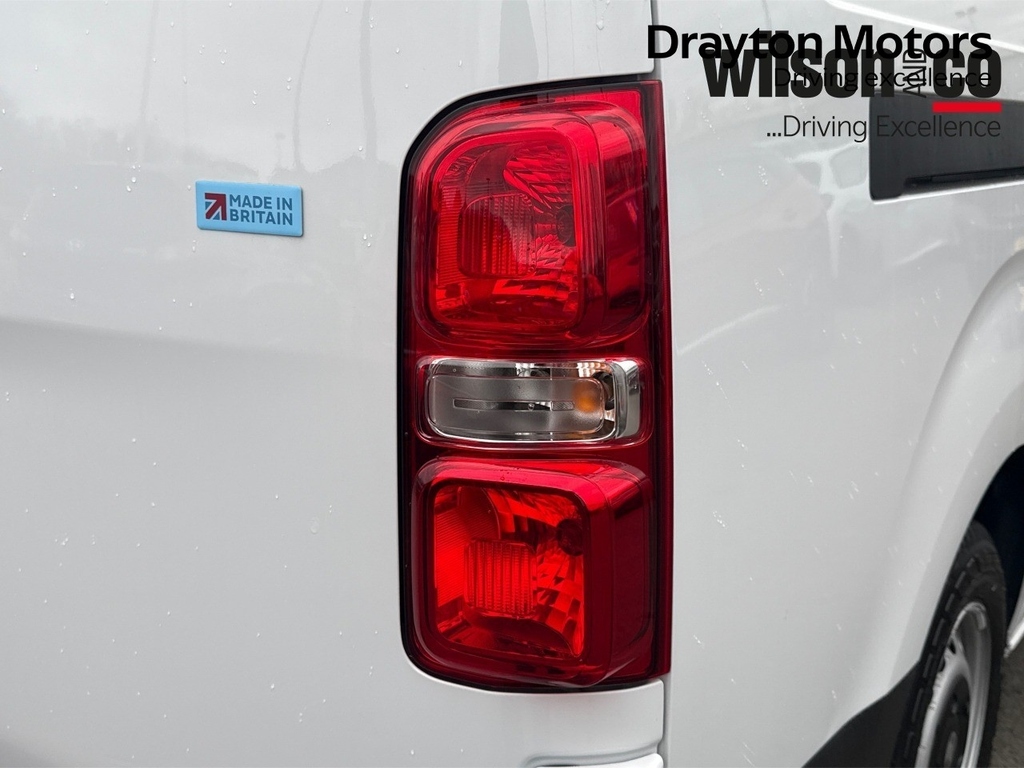 Vauxhall Vivaro XL Vivaro 2.2 Turbo D 150 Pro H1 Van White #41