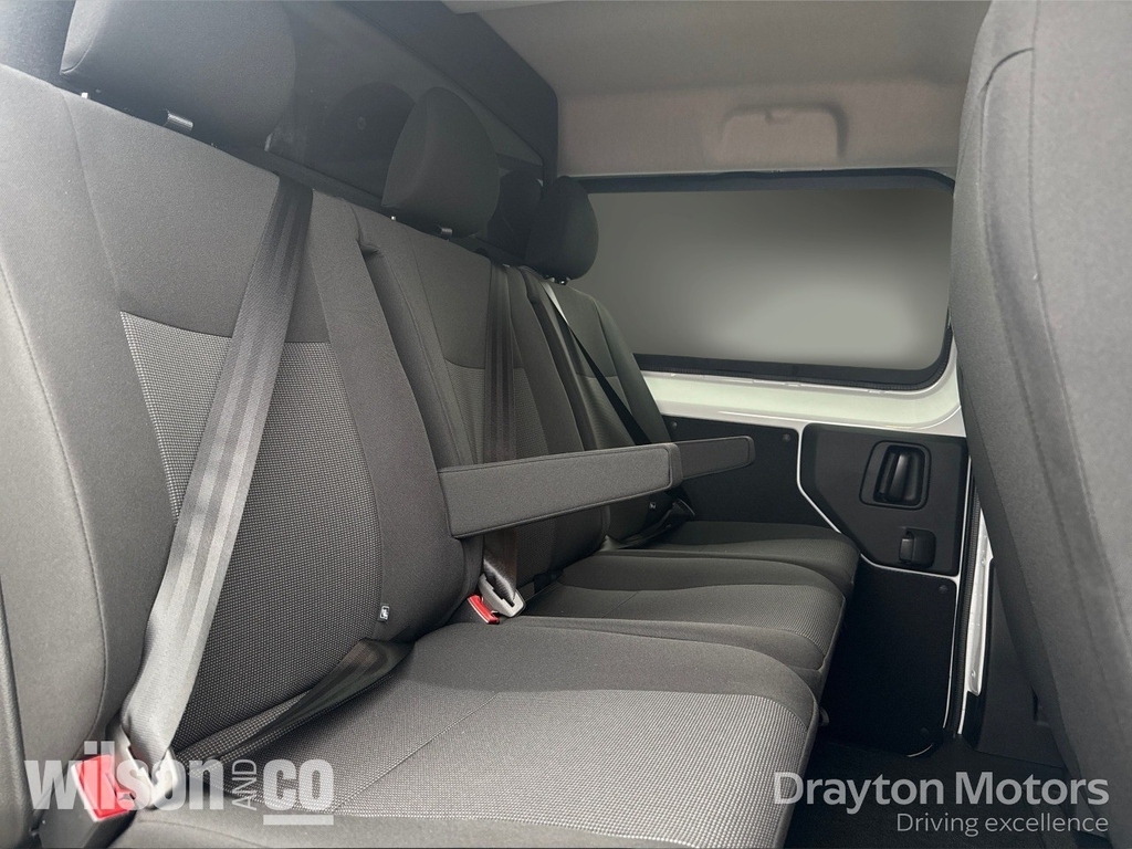 Vauxhall Vivaro XL Vivaro 2.2 Turbo D 150 Pro H1 Van White #15