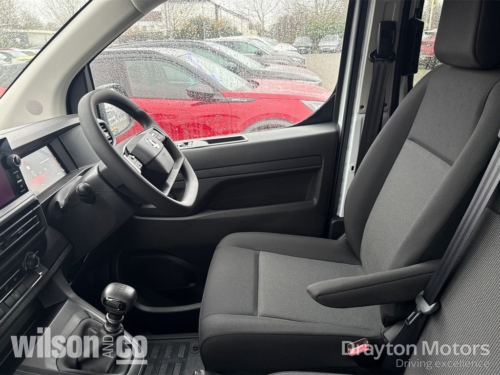 Vauxhall Vivaro XL Vivaro 2.2 Turbo D 150 Pro H1 Van White #30