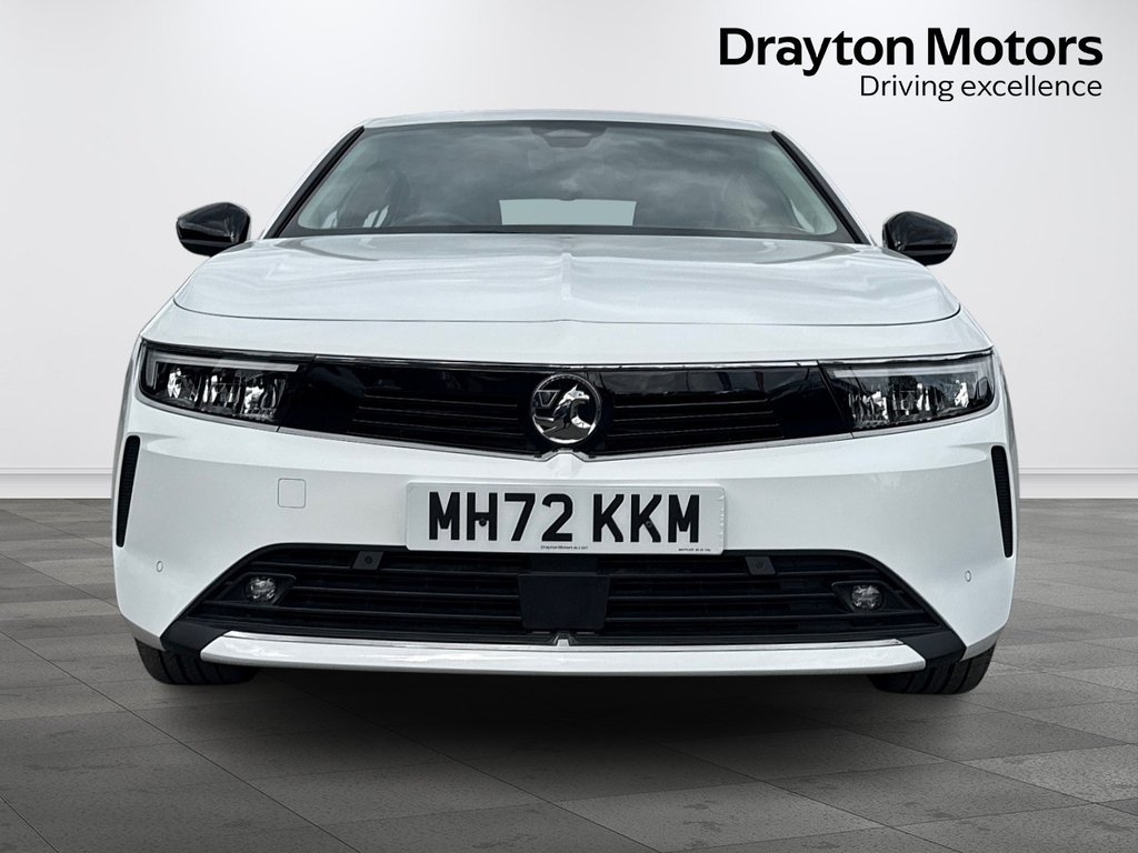 Vauxhall Astra 1.2 Turbo Design Hatchback Euro MH72KKM White #3