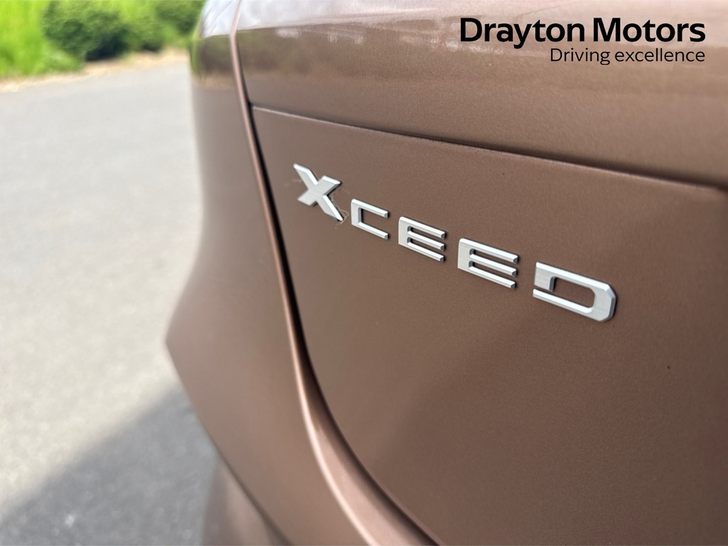 Kia Xceed 1.6 Gdi 8.9Kwh 3 Suv Plug-in Hybrid Dct Black #45
