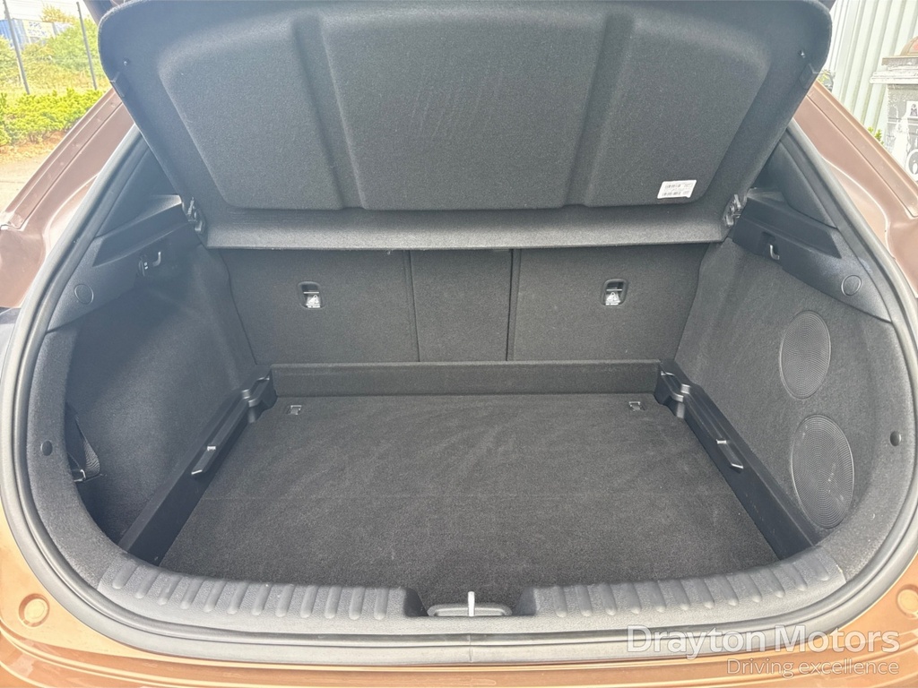 Kia Xceed 1.6 Gdi 8.9Kwh 3 Suv Plug-in Hybrid Dct Black #42