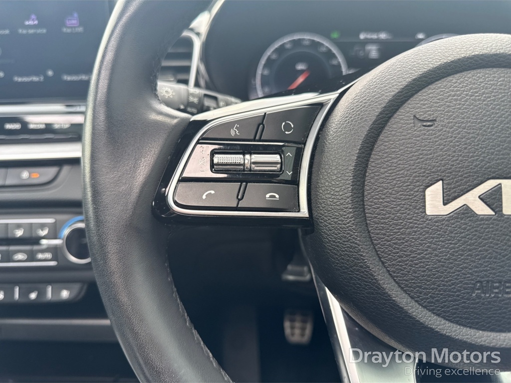 Kia Xceed 1.6 Gdi 8.9Kwh 3 Suv Plug-in Hybrid Dct Black #15