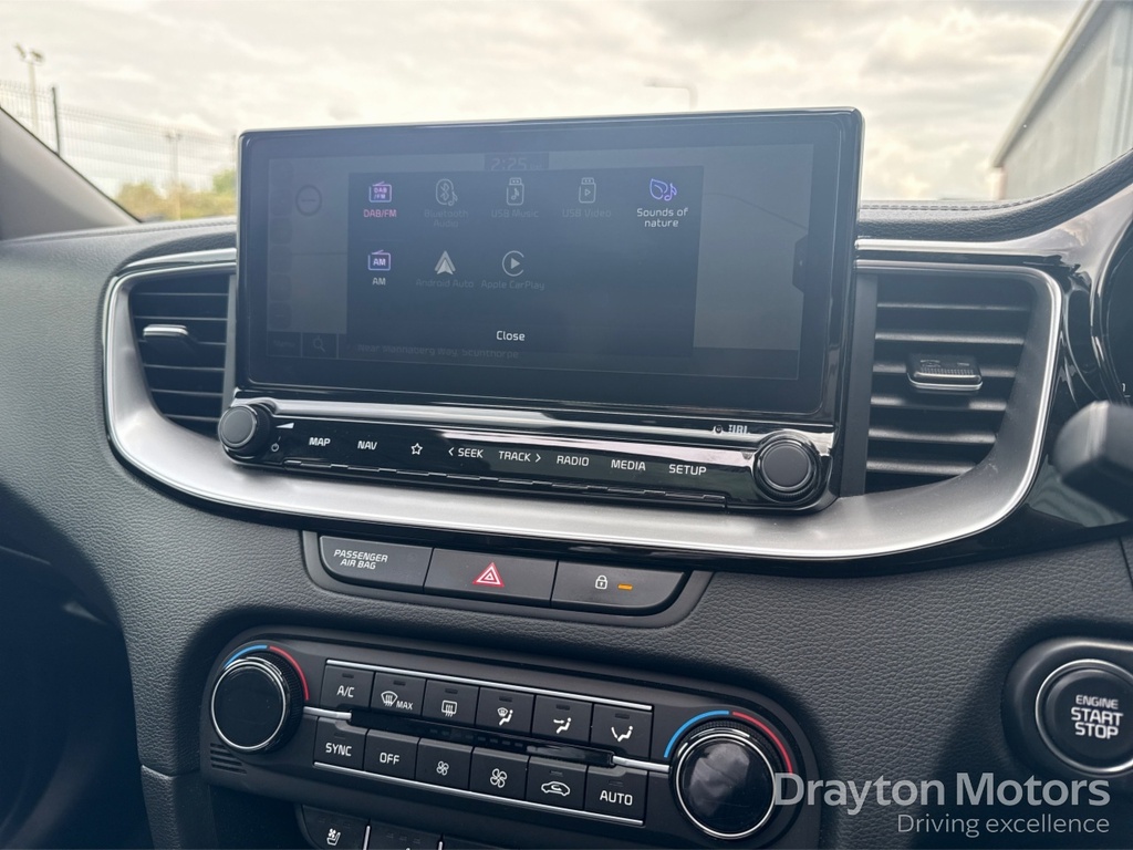 Kia Xceed 1.6 Gdi 8.9Kwh 3 Suv Plug-in Hybrid Dct Black #20