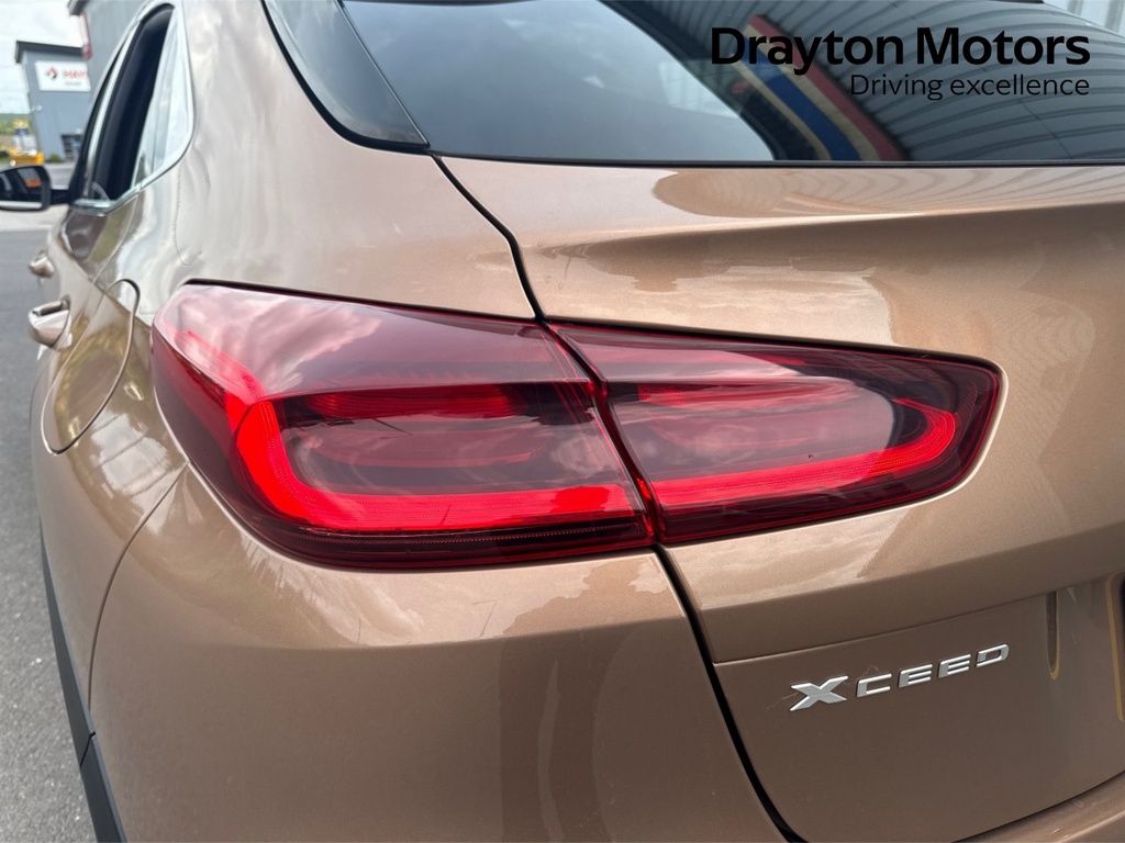 Kia Xceed 1.6 Gdi 8.9Kwh 3 Suv Plug-in Hybrid Dct Black #41