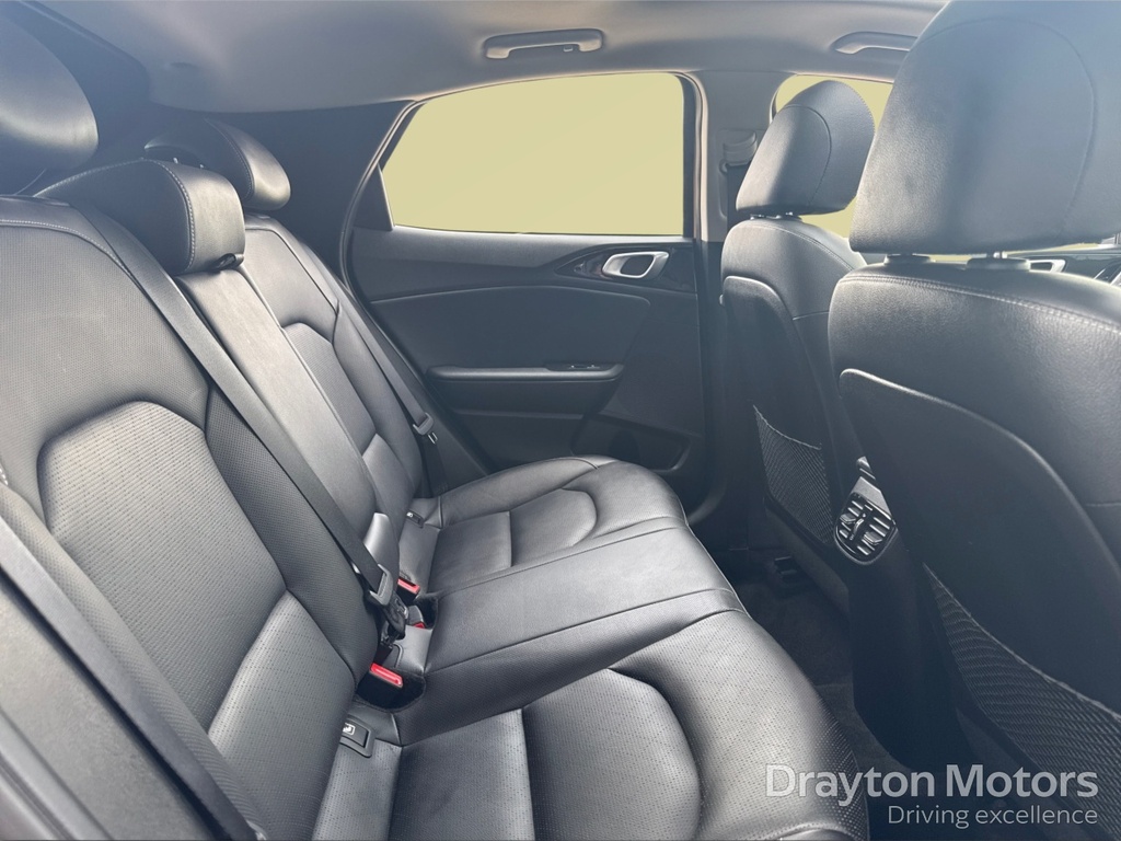 Kia Xceed 1.6 Gdi 8.9Kwh 3 Suv Plug-in Hybrid Dct Black #14