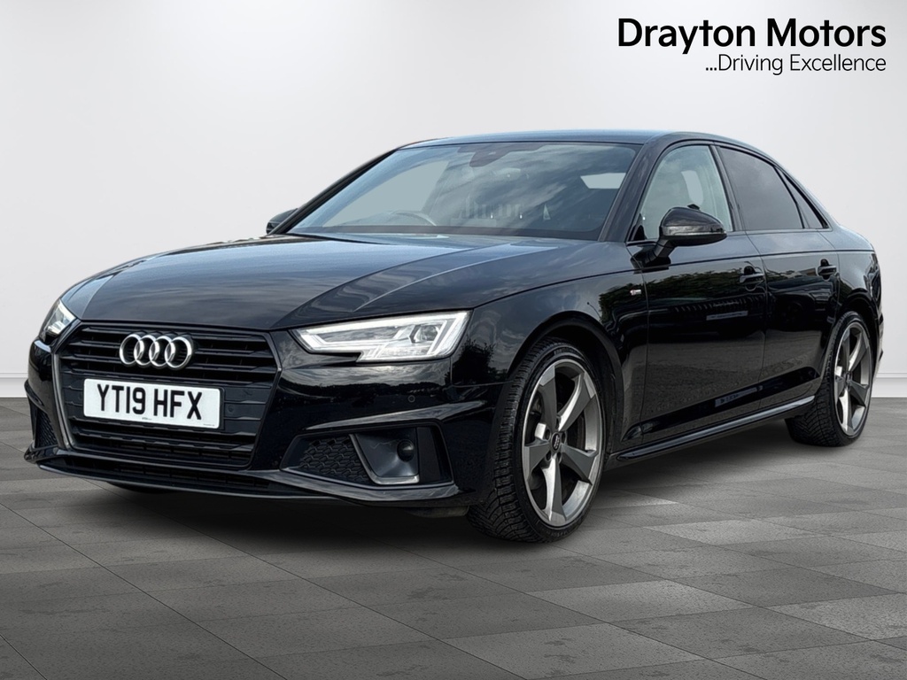Audi A4 2.0 Tfsi 35 Black Edition Saloon YT19HFX Black #4