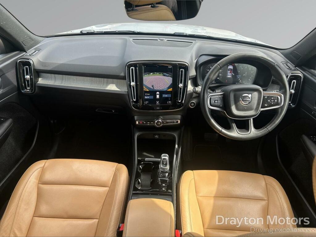Volvo XC40 Xc40 Estate 1.5 T3 163 Inscription Silver #2