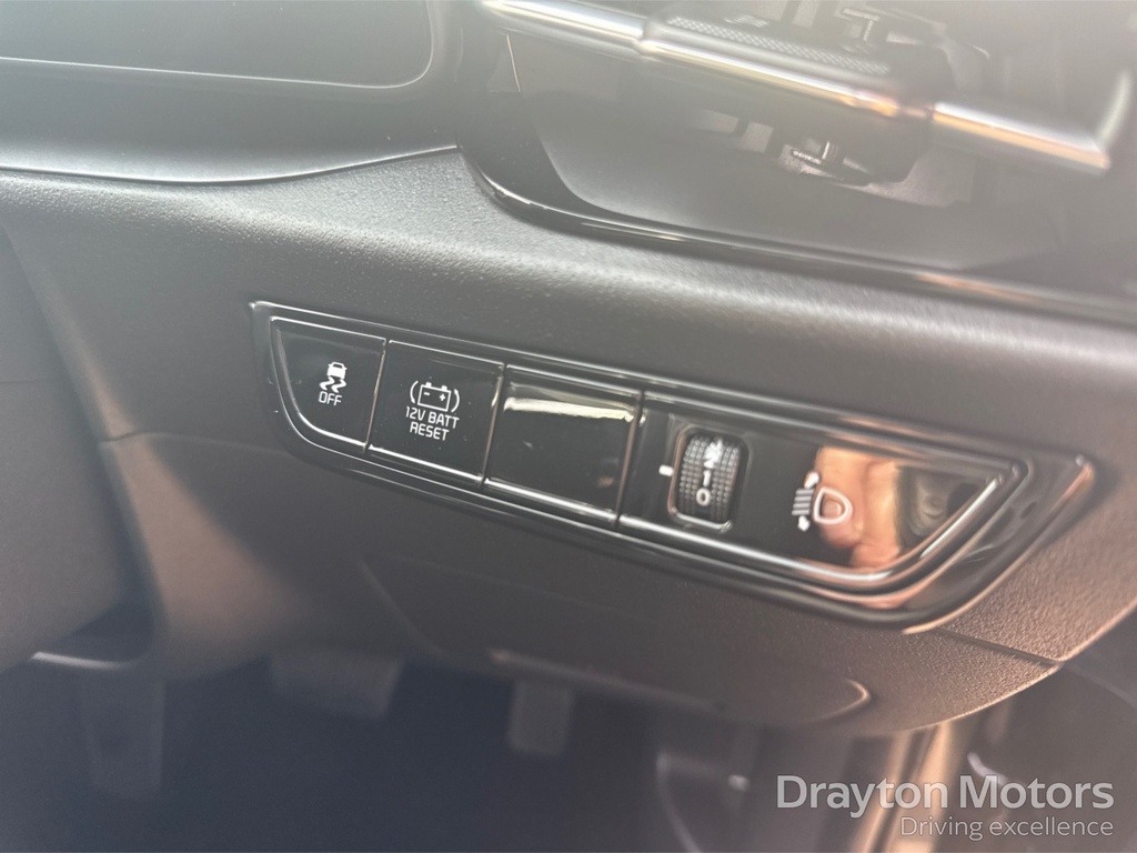 Kia Niro 1.6 Gdi 11.1Kwh 2 Suv Plug In Hybrid Dc Black #33