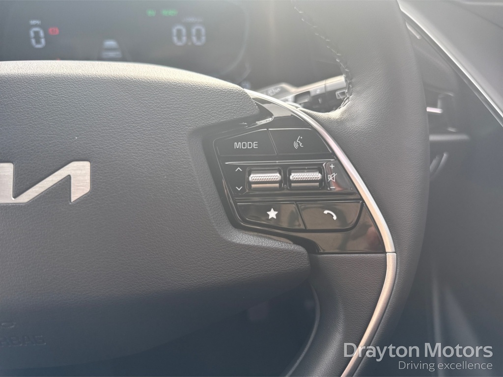 Kia Niro 1.6 Gdi 11.1Kwh 2 Suv Plug In Hybrid Dc Black #17