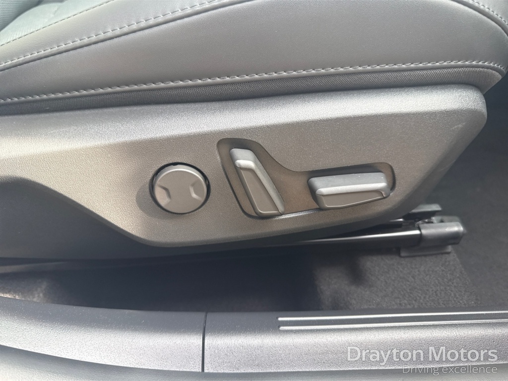 Kia Niro 1.6 Gdi 11.1Kwh 2 Suv Plug In Hybrid Dc Black #30