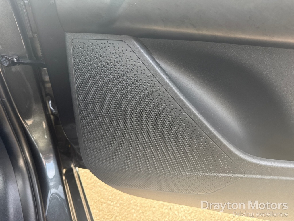 Kia Niro 1.6 Gdi 11.1Kwh 2 Suv Plug In Hybrid Dc Black #34