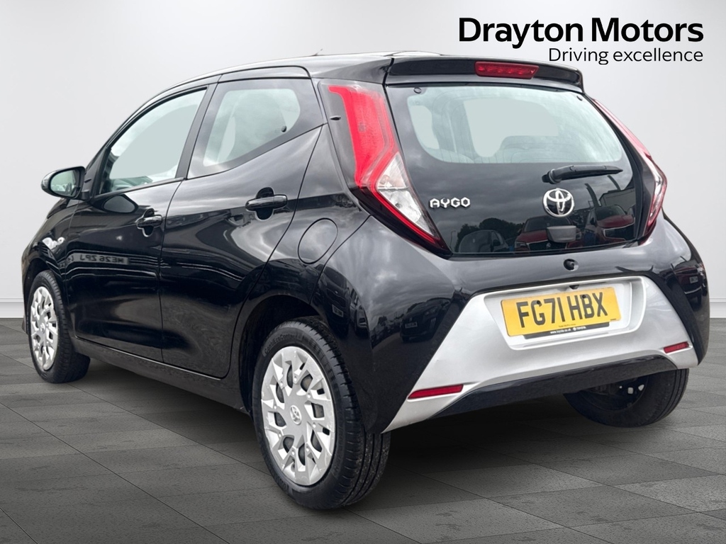 Toyota Aygo 1.0 Vvt-i X-play Hatchback Euro FG71HBX Black #3