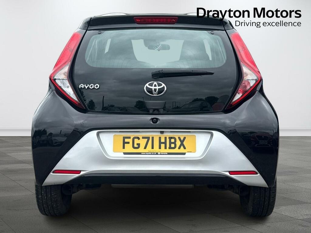 Toyota Aygo 1.0 Vvt-i X-play Hatchback Euro FG71HBX Black #4