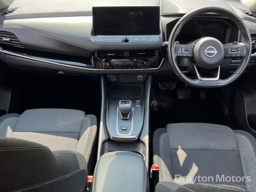 Nissan Qashqai 1.3 Dig-t Mhev N-connecta Suv Hybrid Xt AJ23DSX Red #2