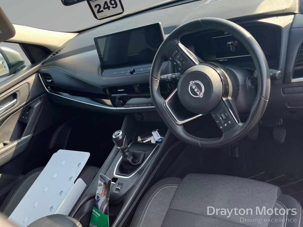 Nissan Qashqai 1.3 Dig-t Mhev N-connecta Suv Hybrid Ma DN24BVK Grey #2