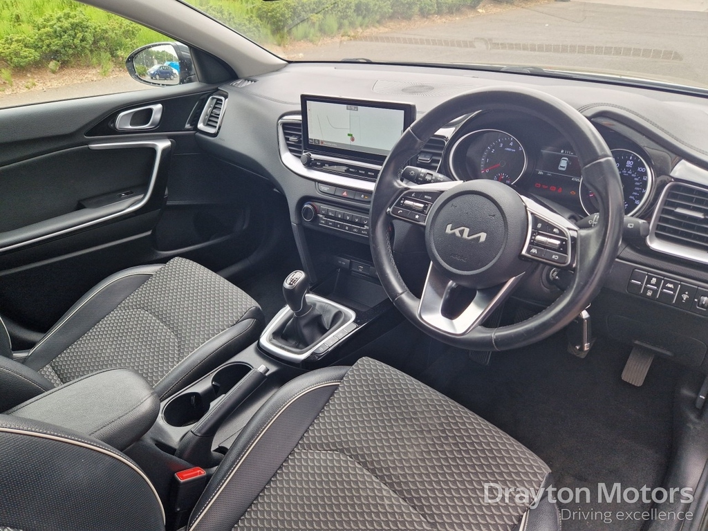 Kia Ceed 1.0T Gdi Isg 2 Hatchback White #11