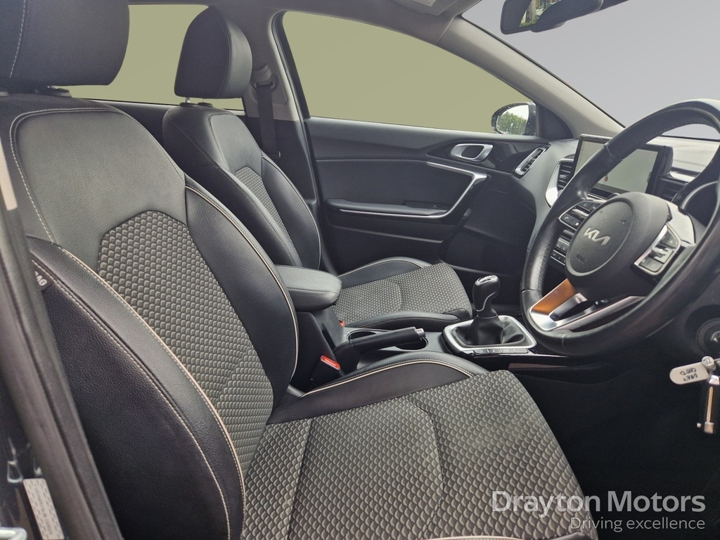 Kia Ceed 1.0T Gdi Isg 2 Hatchback White #13