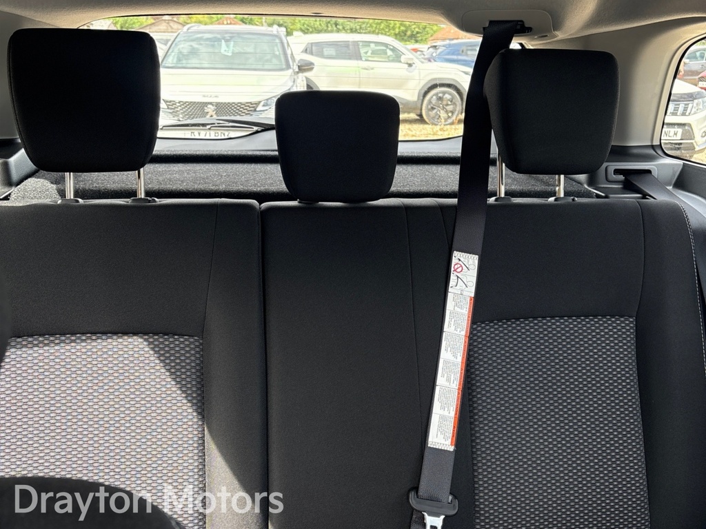 Suzuki Vitara 61Kwh Motion Suv 174 Ps Black #30