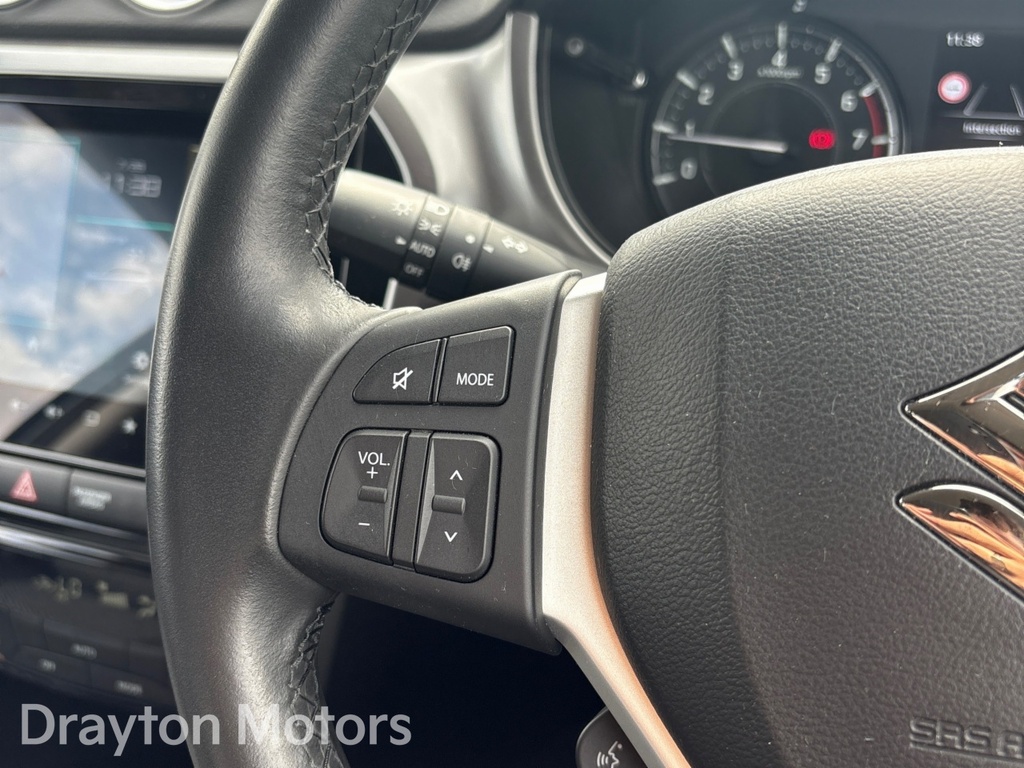 Suzuki Vitara 61Kwh Motion Suv 174 Ps Black #15
