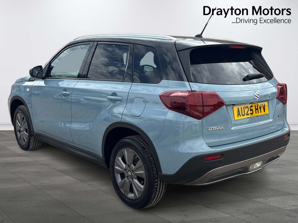 Suzuki Vitara 61Kwh Motion Suv 174 Ps Black #7