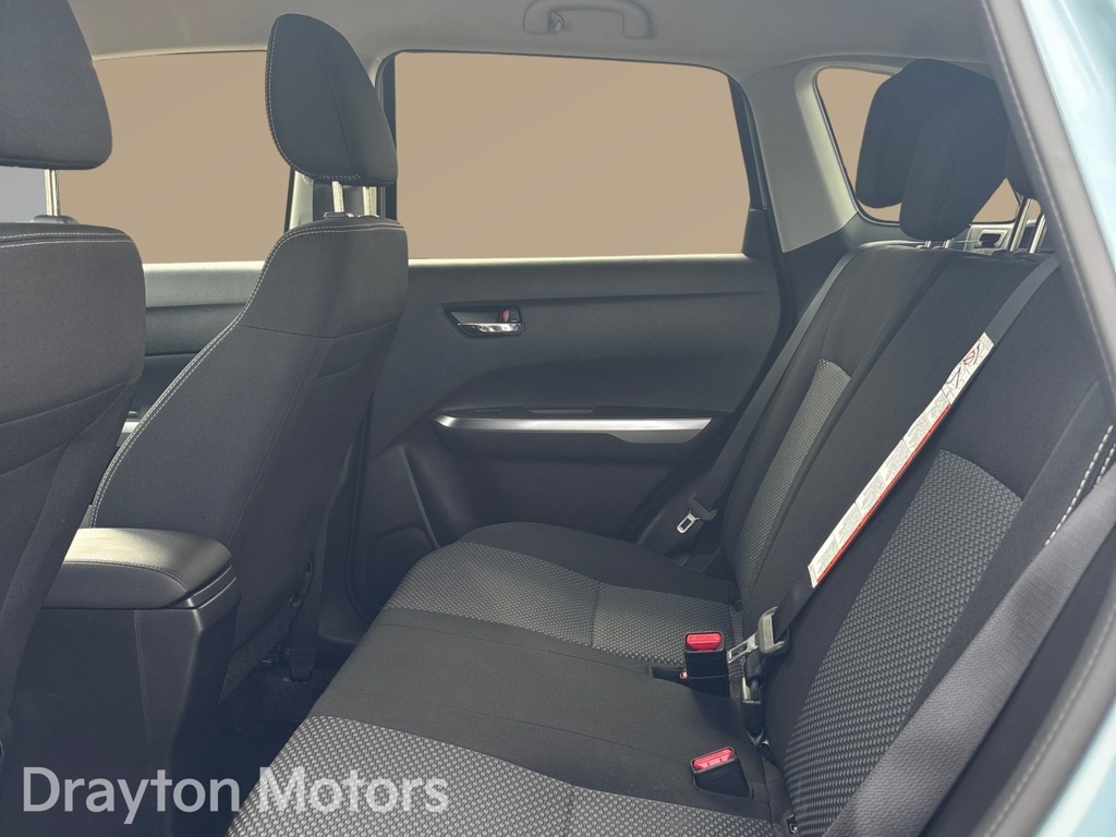 Suzuki Vitara 61Kwh Motion Suv 174 Ps Black #11