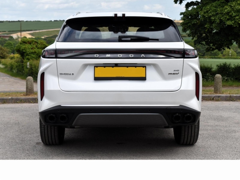 Omoda 9 9 1.5T Shs Noble 3Dht Estate White #5