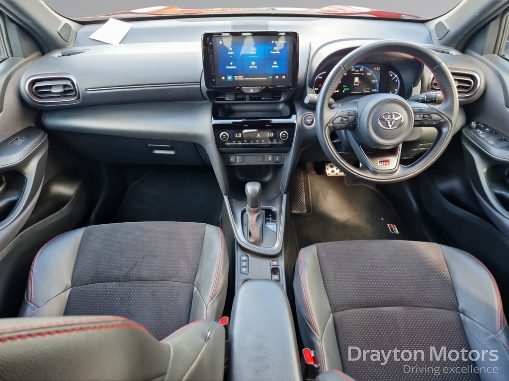 Toyota Yaris Cross 1.5 Vvt-h Gr Sport Suv Hybrid E-cvt Eur Red #2