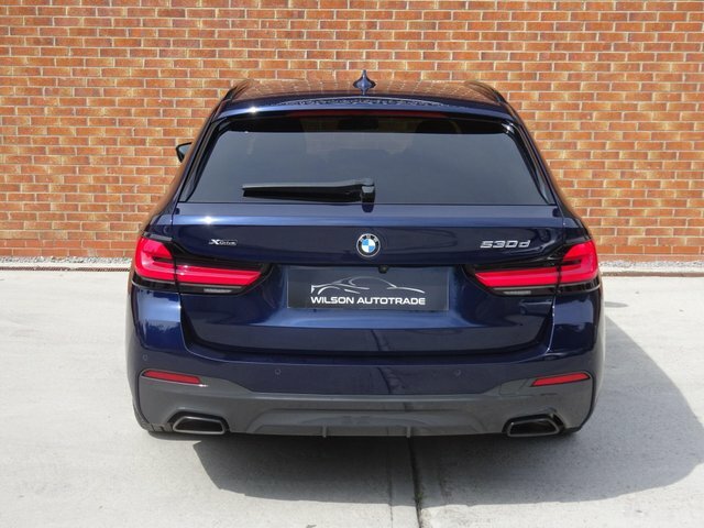 BMW 5 Series 530D Mht M Sport Blue #4