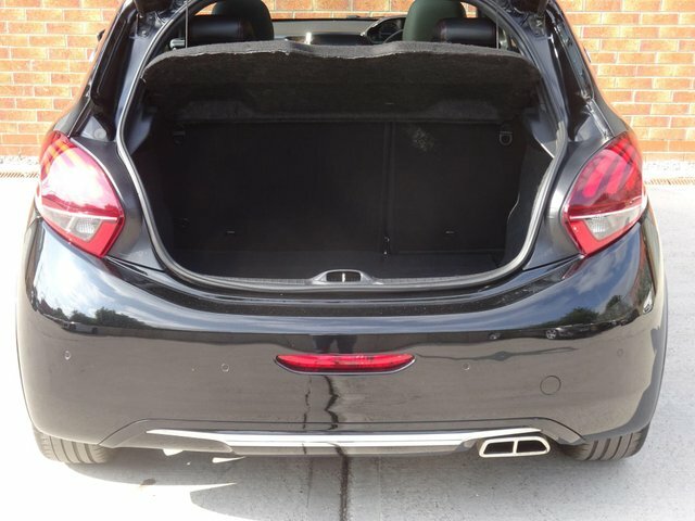Peugeot 208 Active Silver #28