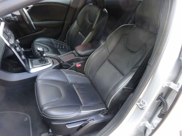 Volvo V40 D2 R-design Blue #18