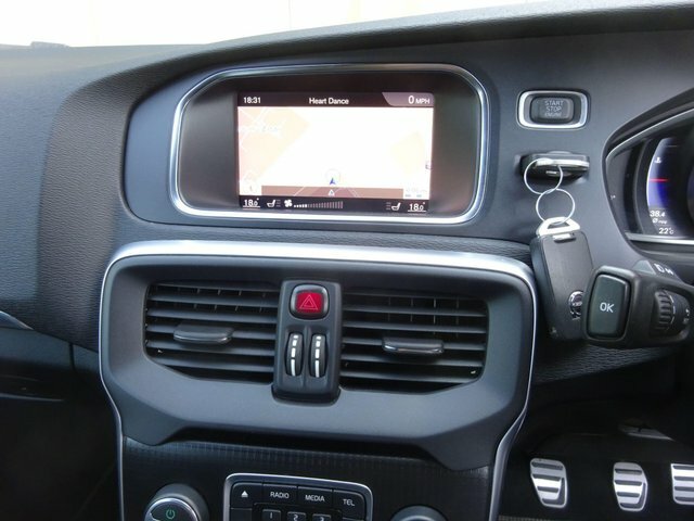 Volvo V40 D2 R-design Blue #23