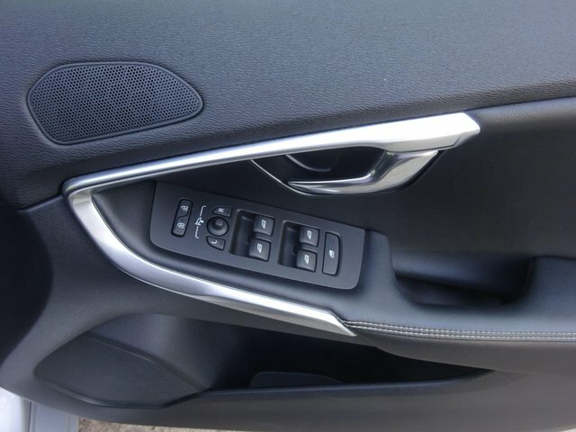 Volvo V40 D2 R-design Blue #30