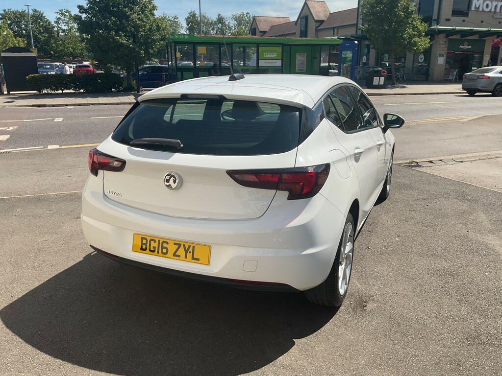 Vauxhall Astra 1.4 I Sri 201616 BG16ZYL White #4