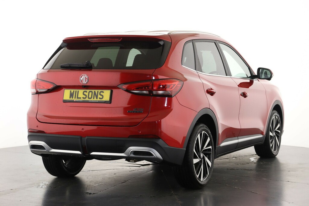 MG ZS 1.5 Hybrid Trophy Red #2