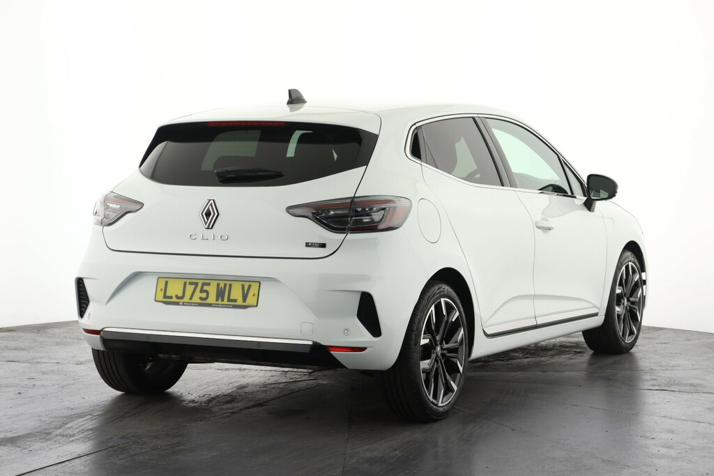 Renault Clio 1.6 E-tech Full Hybrid 145 Techno LJ75WLV White #3