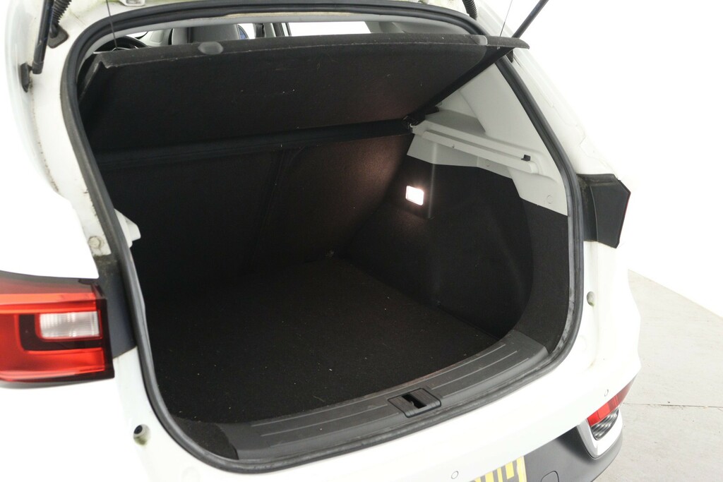 MG ZS Zs Exclusive White #9