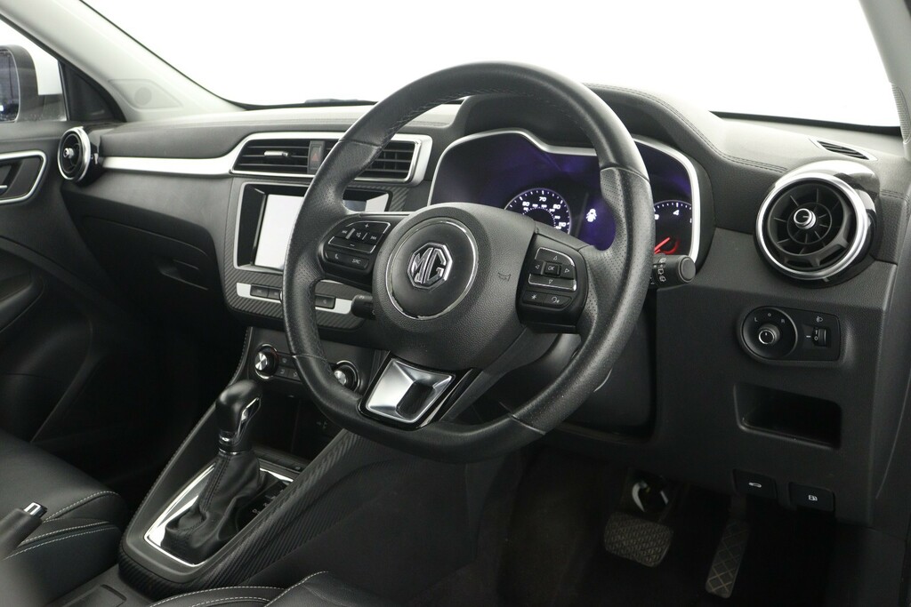 MG ZS Zs Exclusive White #13