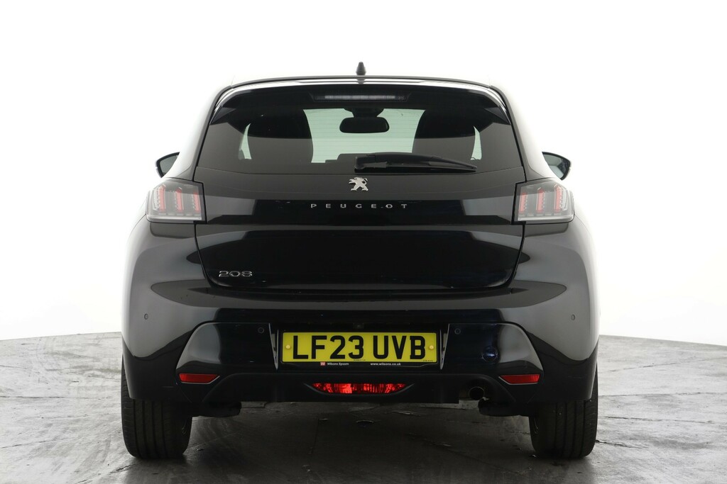 Peugeot 208 1.2 Puretech 100 Allure Premium Black #2