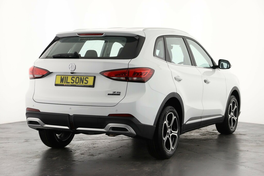 MG ZS 1.5 Hybrid Se White #3