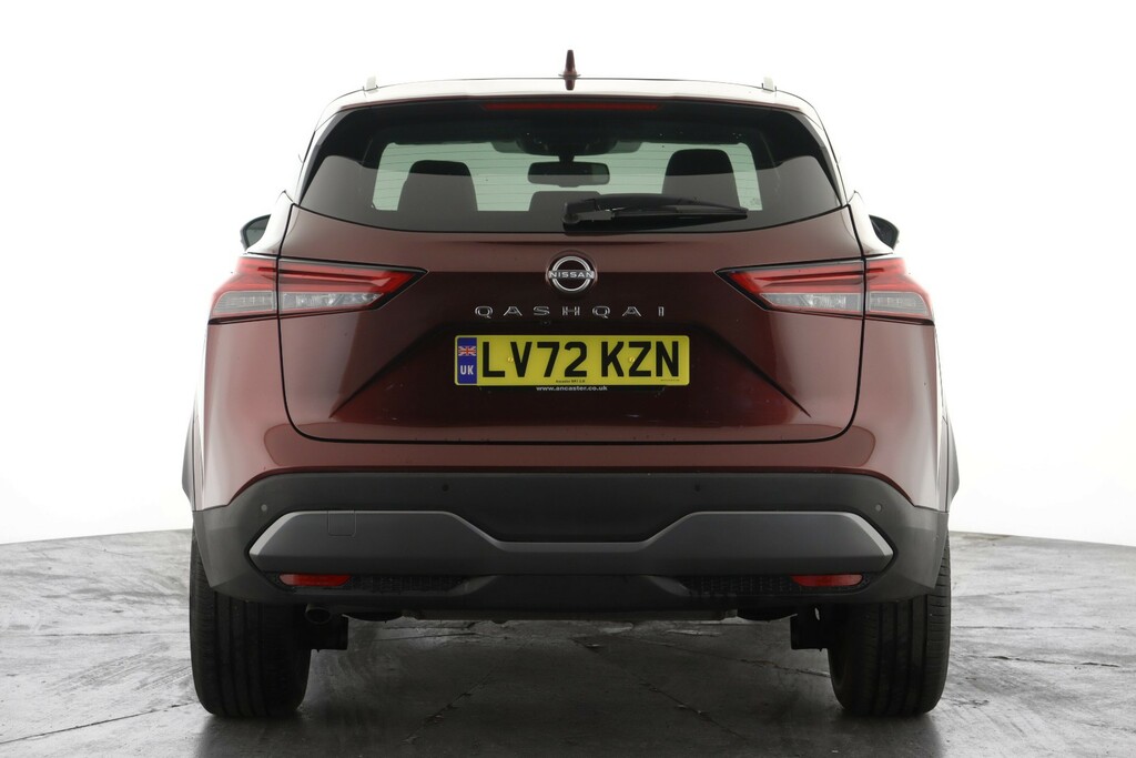 Nissan Qashqai 1.3 Dig-t Mh 158 Tekna Xtronic Red #2