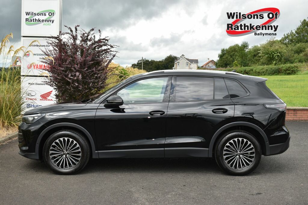 Volkswagen Tiguan Suv LB25YEF Black #5