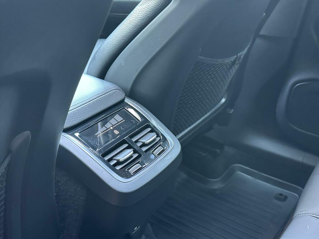 Volvo XC60 2.0 B4d Inscription Pro Awd Geartronic Estate Blue #27